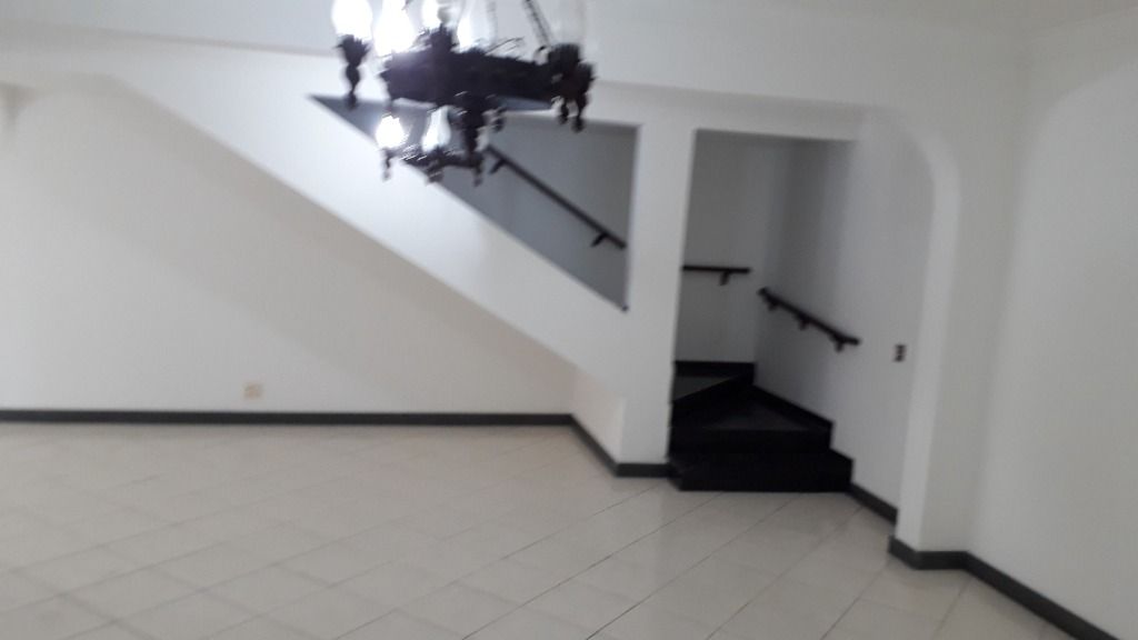 Sobrado à venda com 4 quartos, 230m² - Foto 47