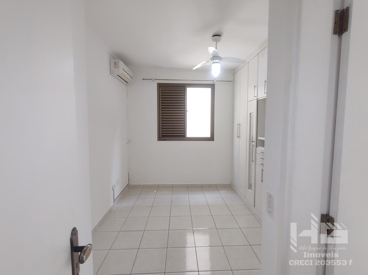 Sobrado à venda com 3 quartos, 200m² - Foto 27