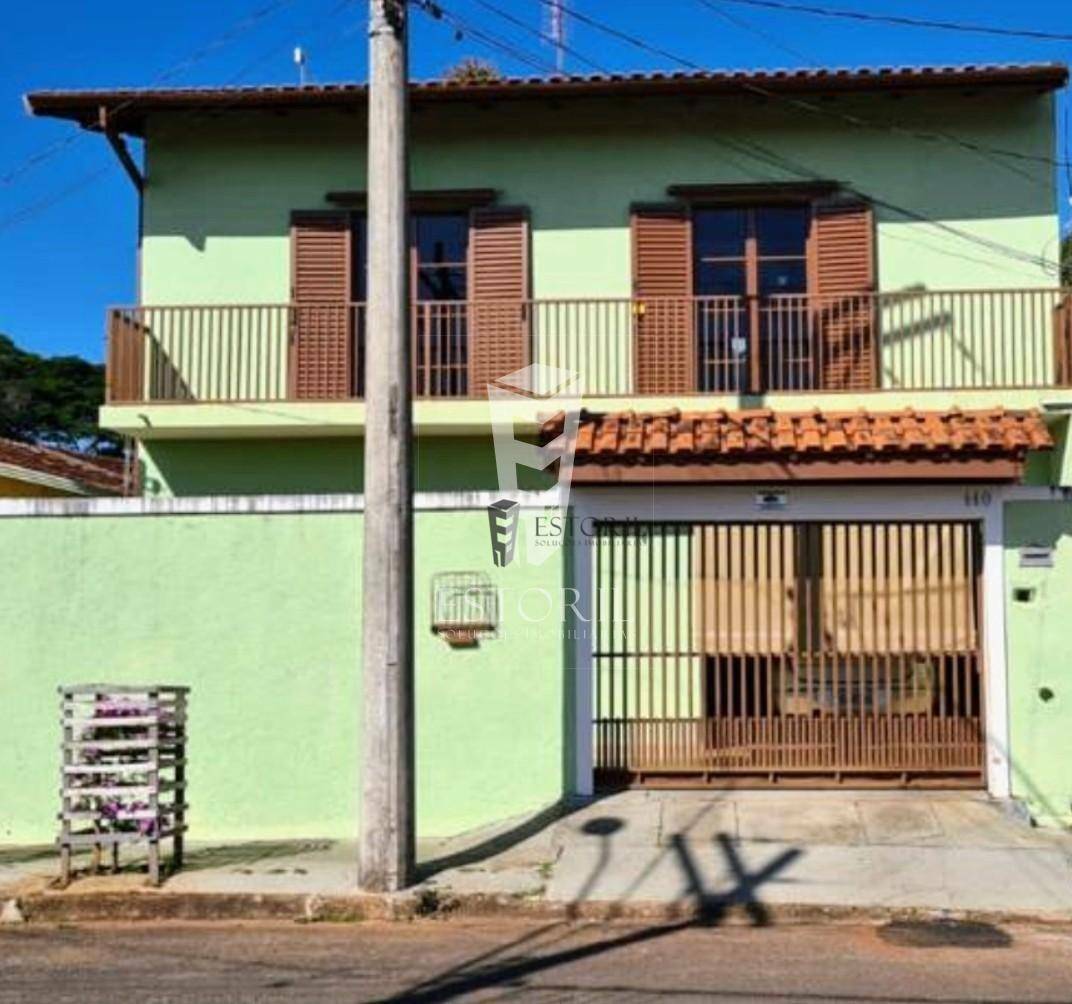 Casa à venda com 4 quartos, 200m² - Foto 2