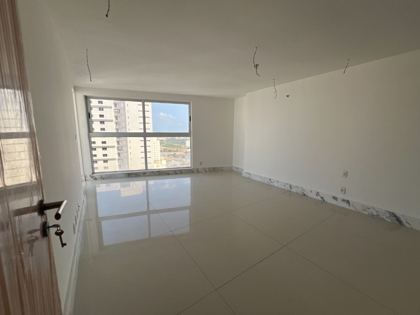 Apartamento à venda com 4 quartos, 335m² - Foto 12