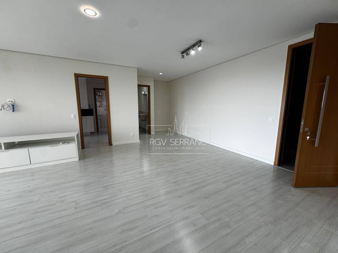Apartamento para alugar com 3 quartos, 140m² - Foto 2
