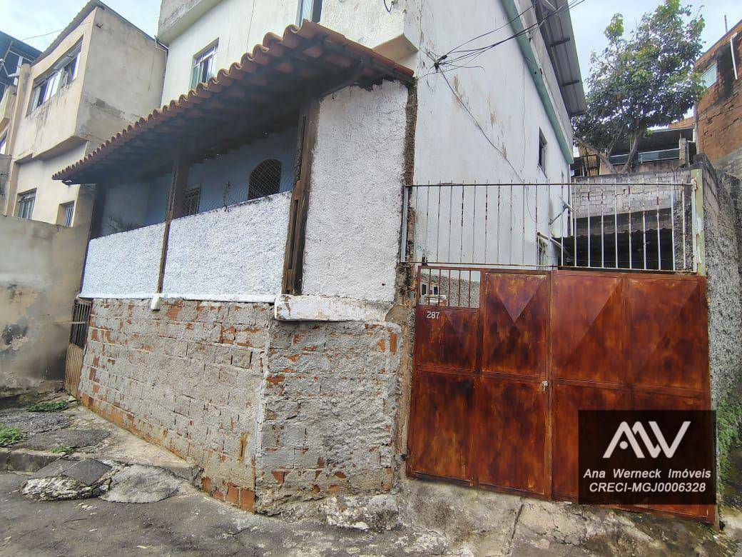 Casa à venda com 2 quartos, 90m² - Foto 1