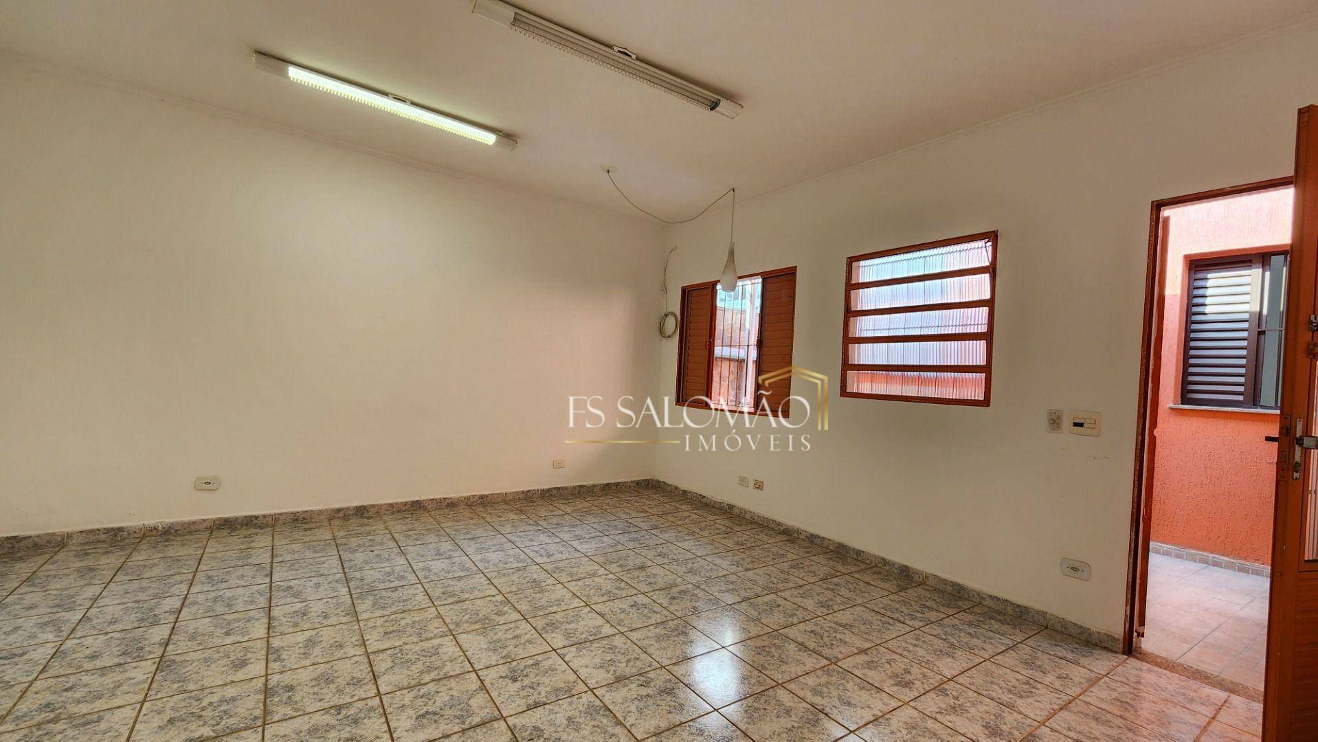 Casa à venda com 3 quartos, 200m² - Foto 27