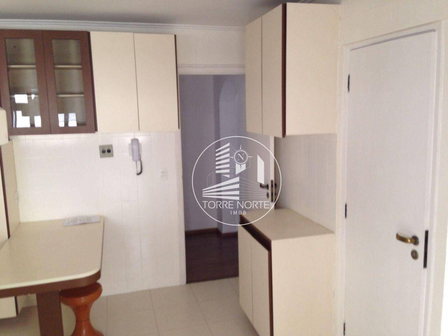 Apartamento à venda com 4 quartos, 153m² - Foto 5