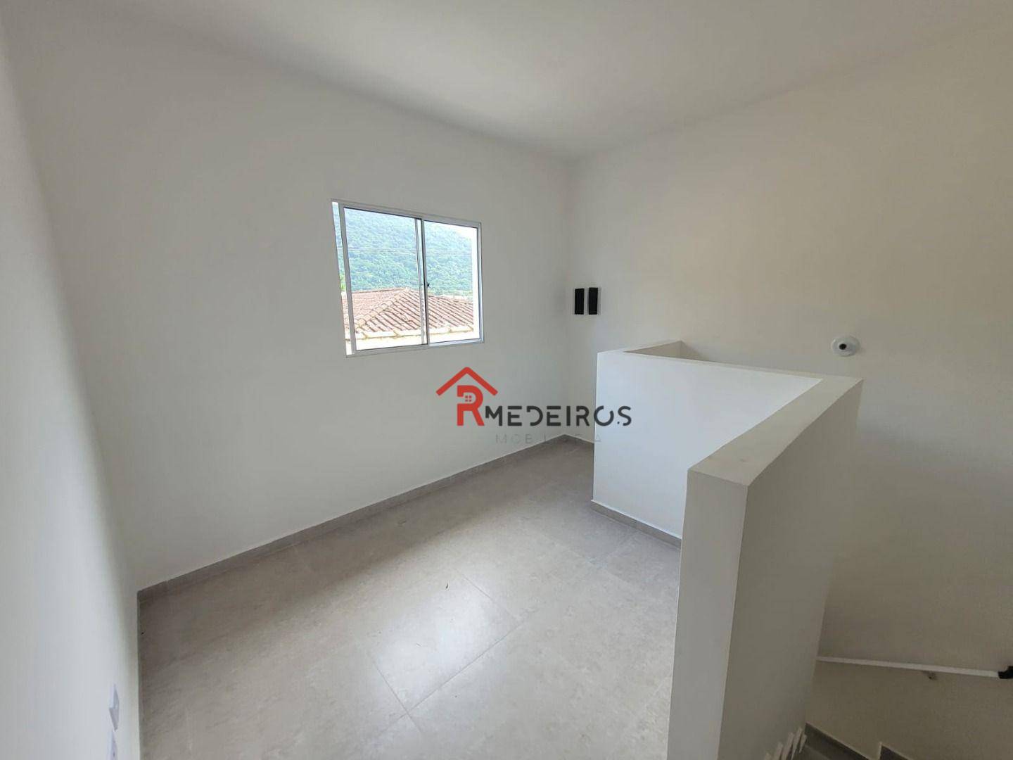 Casa à venda com 2 quartos, 46m² - Foto 2