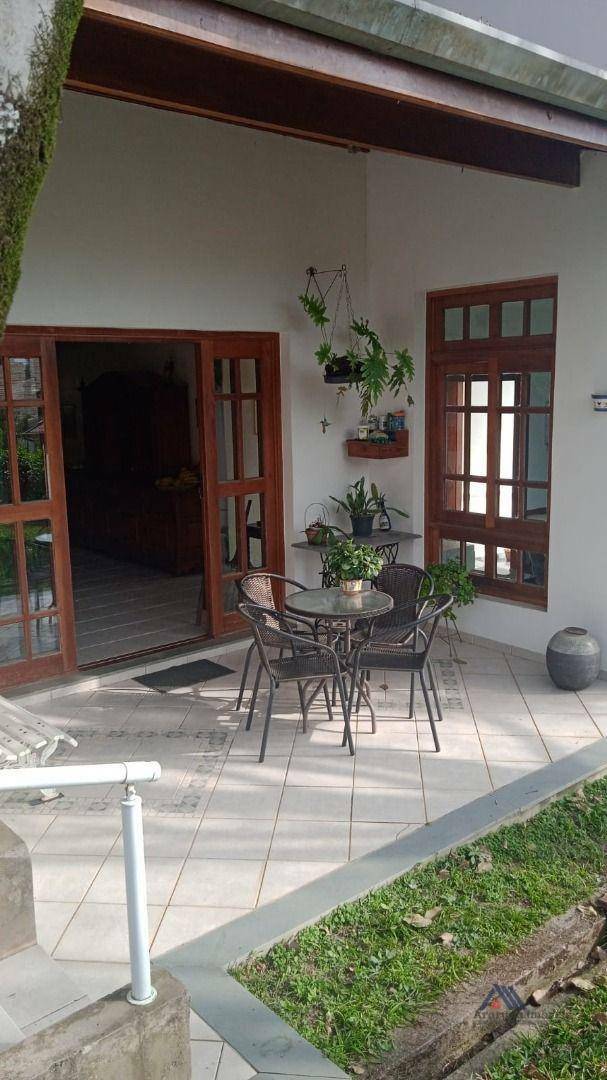 Casa à venda com 3 quartos, 285m² - Foto 32