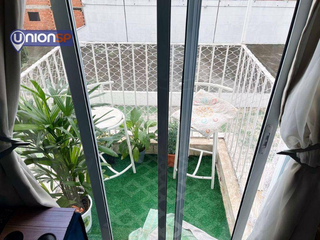 Apartamento à venda com 2 quartos, 100m² - Foto 4