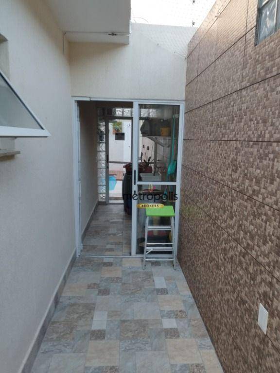 Casa à venda e aluguel com 3 quartos, 270m² - Foto 27