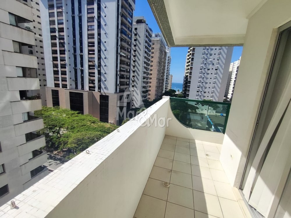 Apartamento à venda com 2 quartos, 100m² - Foto 2