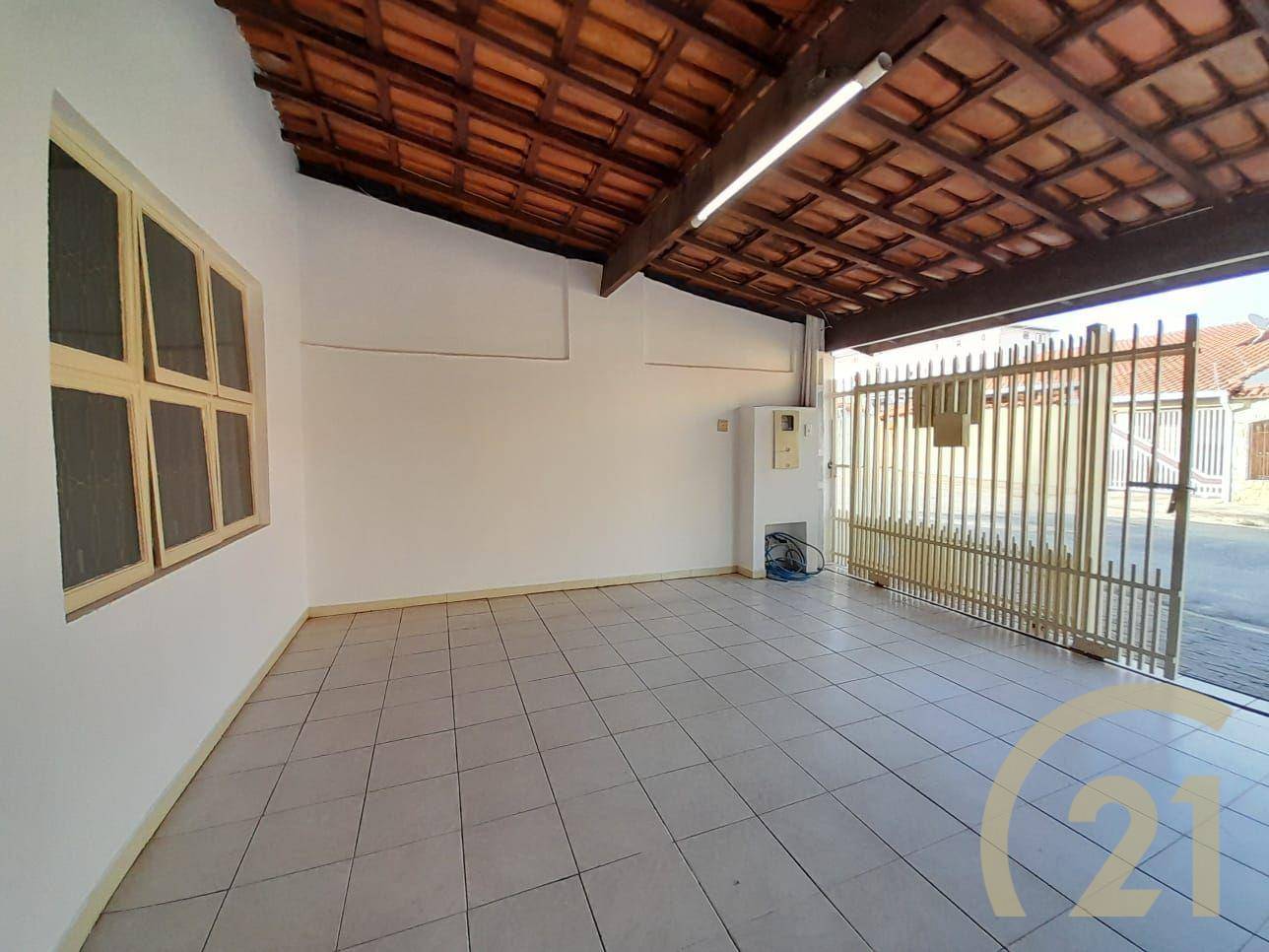 Casa à venda com 2 quartos, 100m² - Foto 4