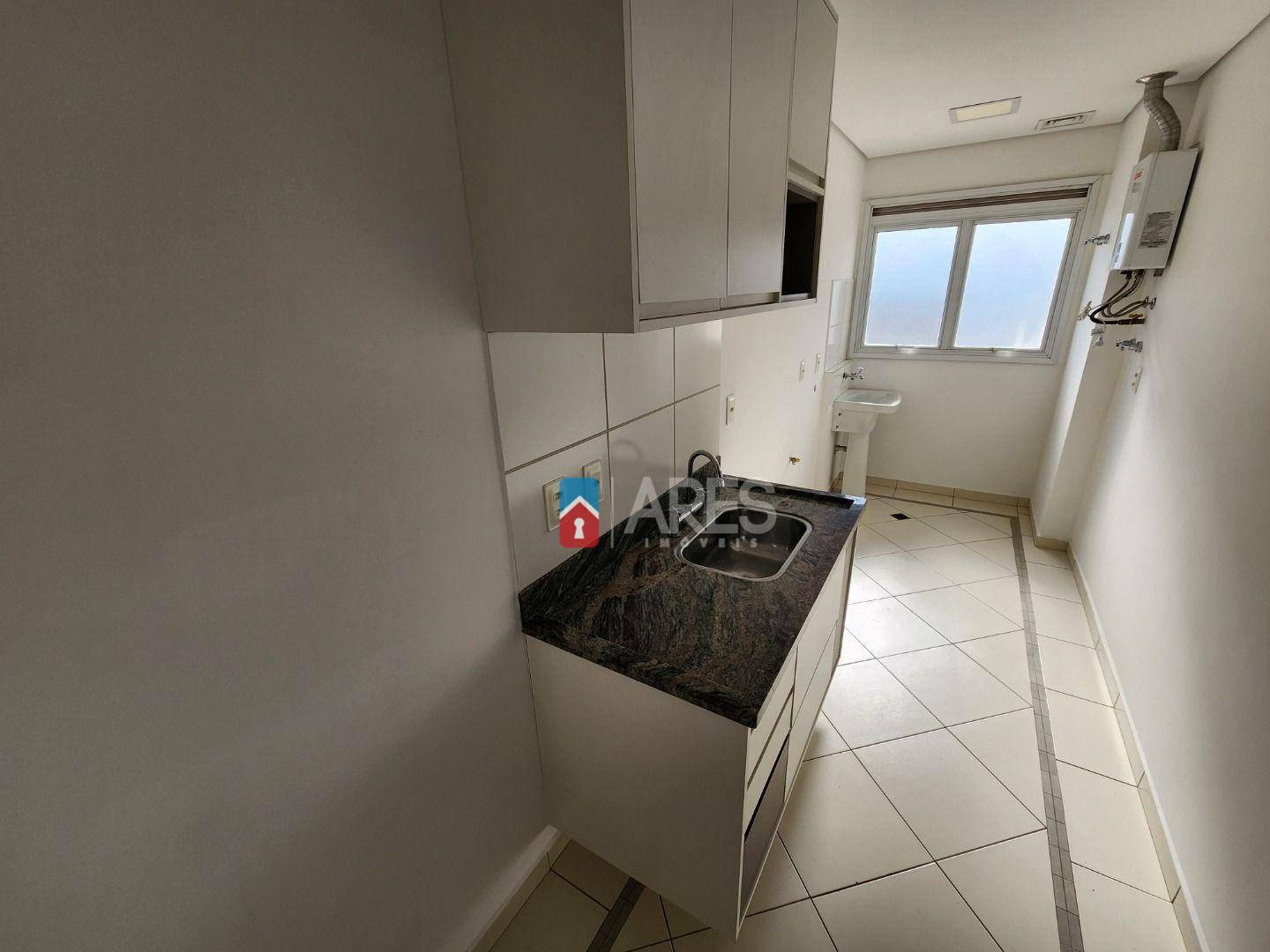 Apartamento à venda com 2 quartos, 63m² - Foto 2