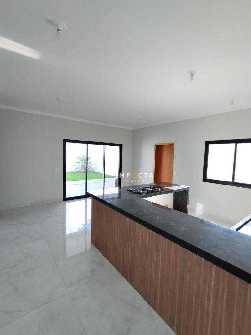 Casa à venda com 3 quartos, 168m² - Foto 14