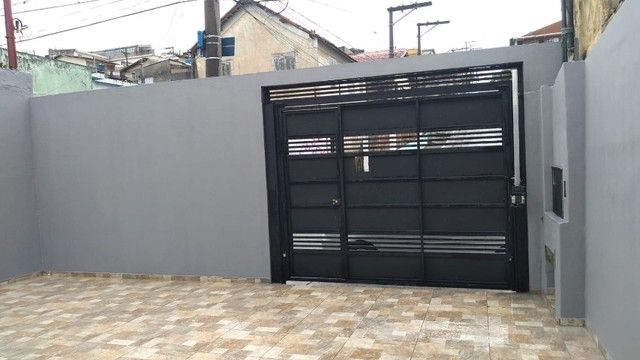 Casa à venda com 3 quartos, 240m² - Foto 2