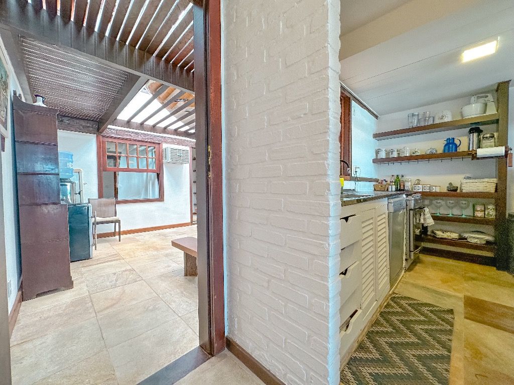 Casa de Condomínio à venda com 4 quartos, 180m² - Foto 14