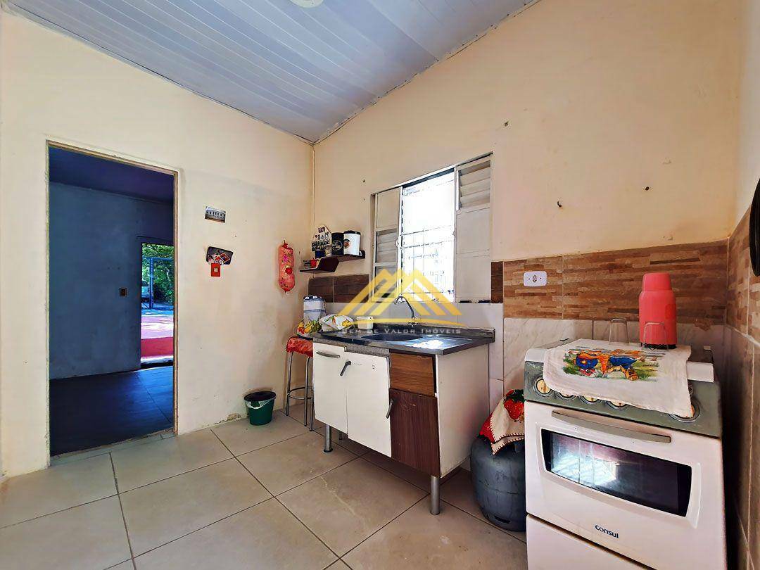 Casa à venda com 3 quartos, 62m² - Foto 15