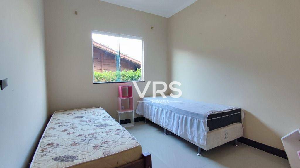 Casa de Condomínio à venda com 3 quartos, 220m² - Foto 17