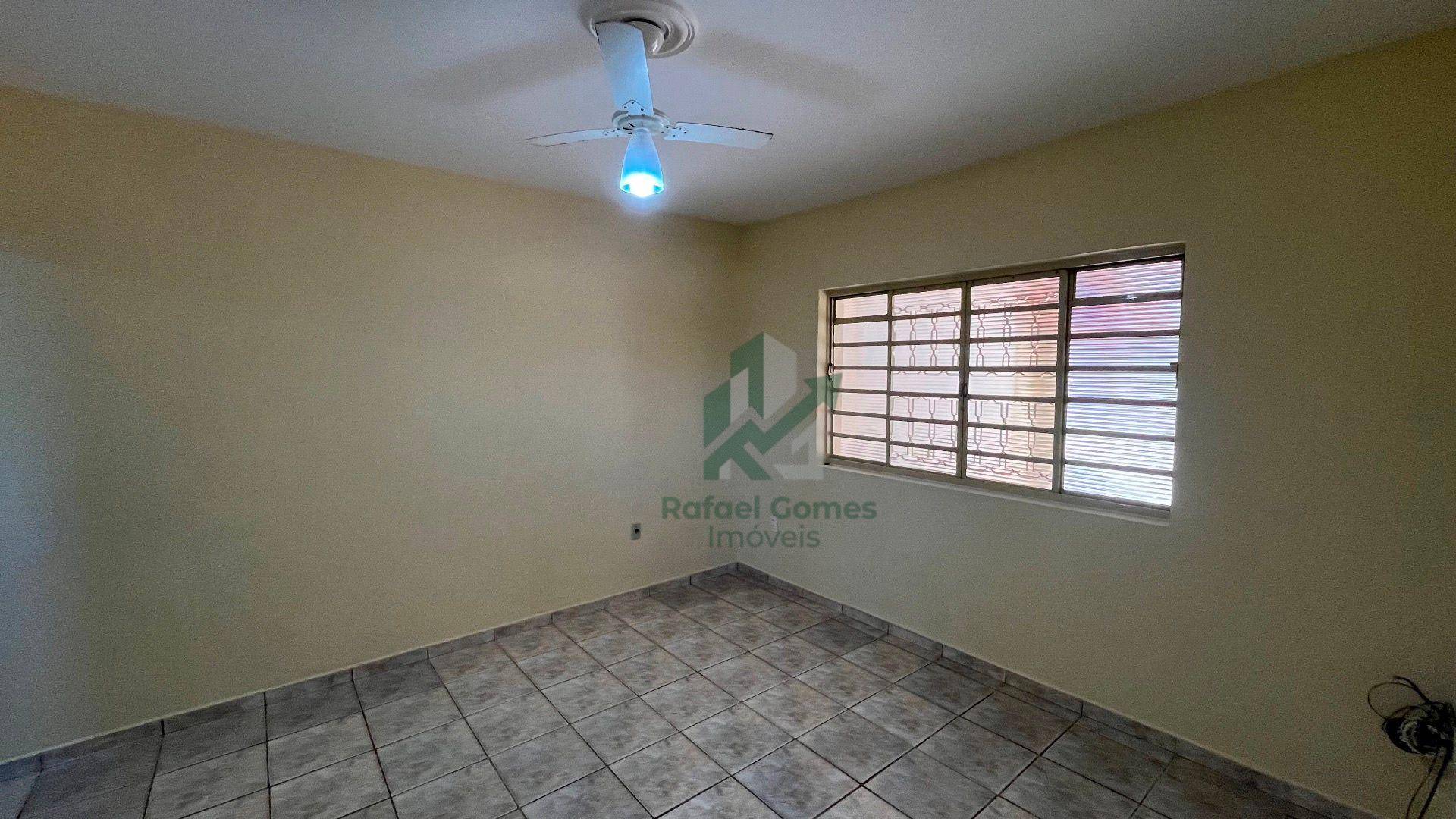 Casa, 4 quartos, 268 m² - Foto 3