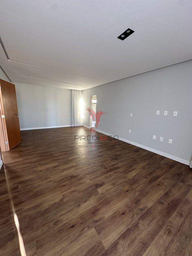 Casa à venda com 4 quartos, 200m² - Foto 18