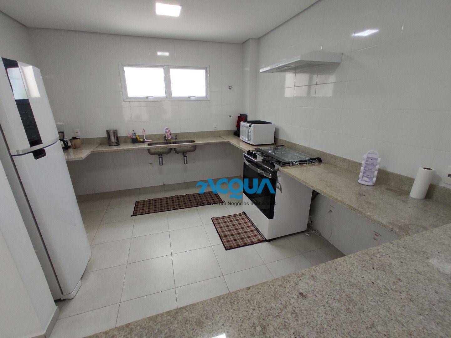 Casa de Condomínio à venda com 4 quartos, 315m² - Foto 4