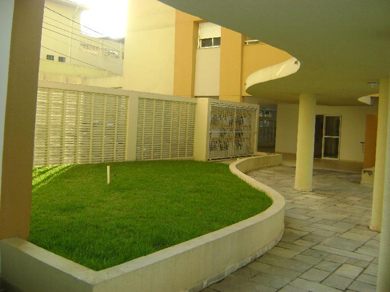 Apartamento à venda com 2 quartos, 68m² - Foto 3