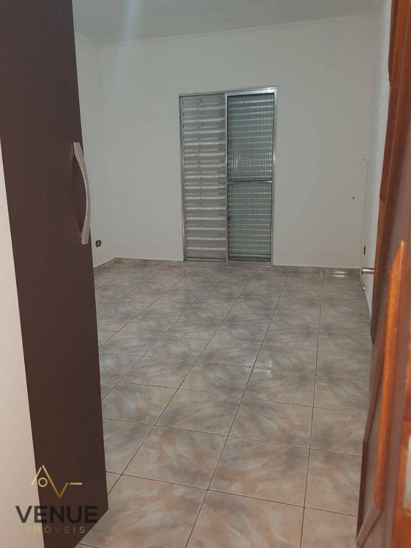 Casa à venda com 3 quartos, 300m² - Foto 6