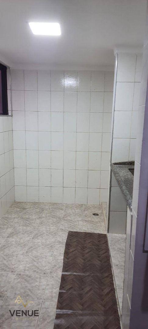 Apartamento à venda com 2 quartos, 40m² - Foto 13