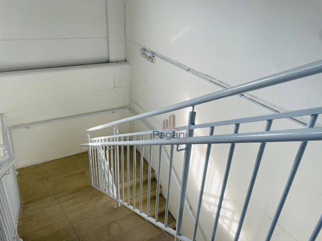 Depósito-Galpão-Armazém para alugar, 840m² - Foto 3