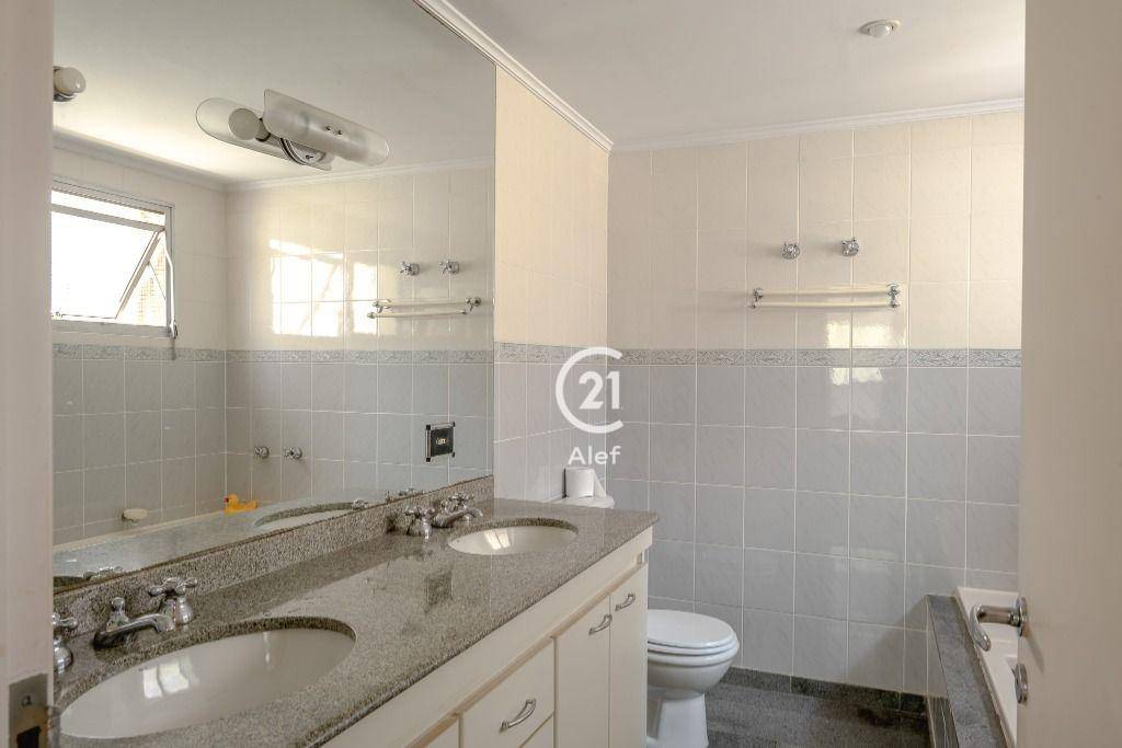 Apartamento à venda com 3 quartos, 250m² - Foto 17