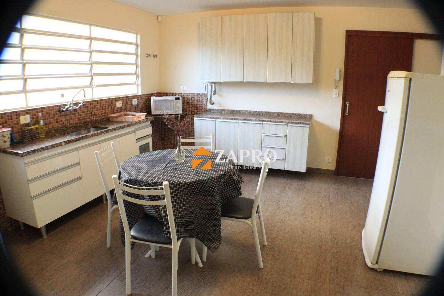 Casa, 4 quartos, 225 m² - Foto 5