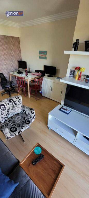 Apartamento à venda com 2 quartos, 68m² - Foto 2