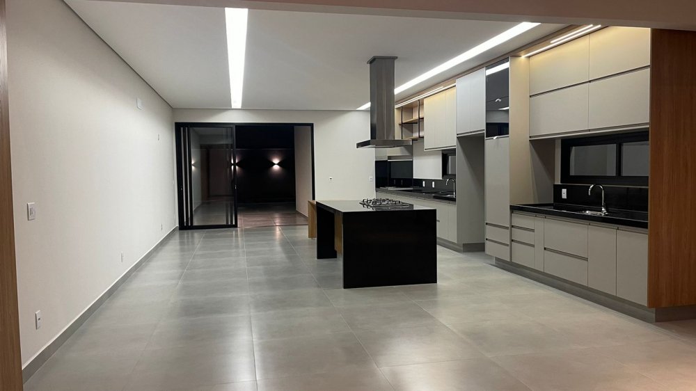 Casa de Condomínio à venda com 3 quartos, 620m² - Foto 1