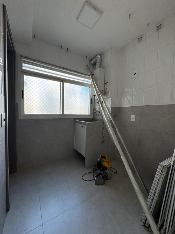 Apartamento para alugar com 3 quartos, 139m² - Foto 12