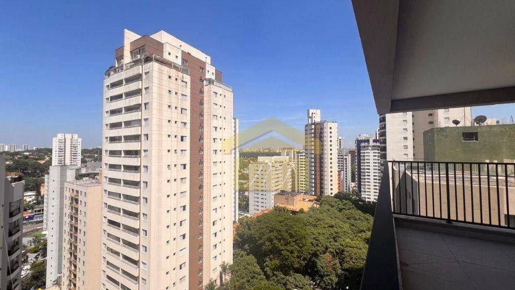 Apartamento à venda com 3 quartos, 143m² - Foto 9