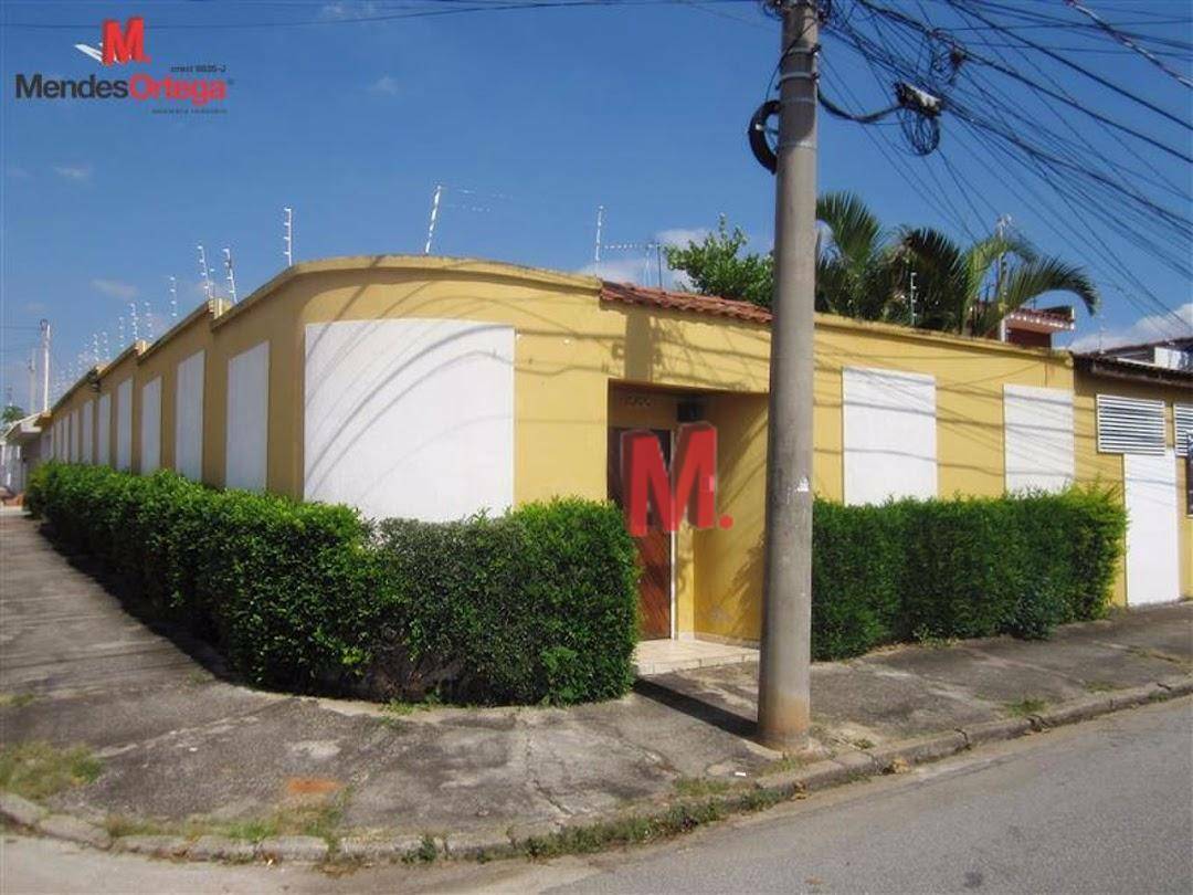 Casa à venda com 2 quartos, 300m² - Foto 3