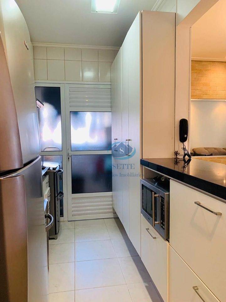 Apartamento à venda com 3 quartos, 75m² - Foto 8