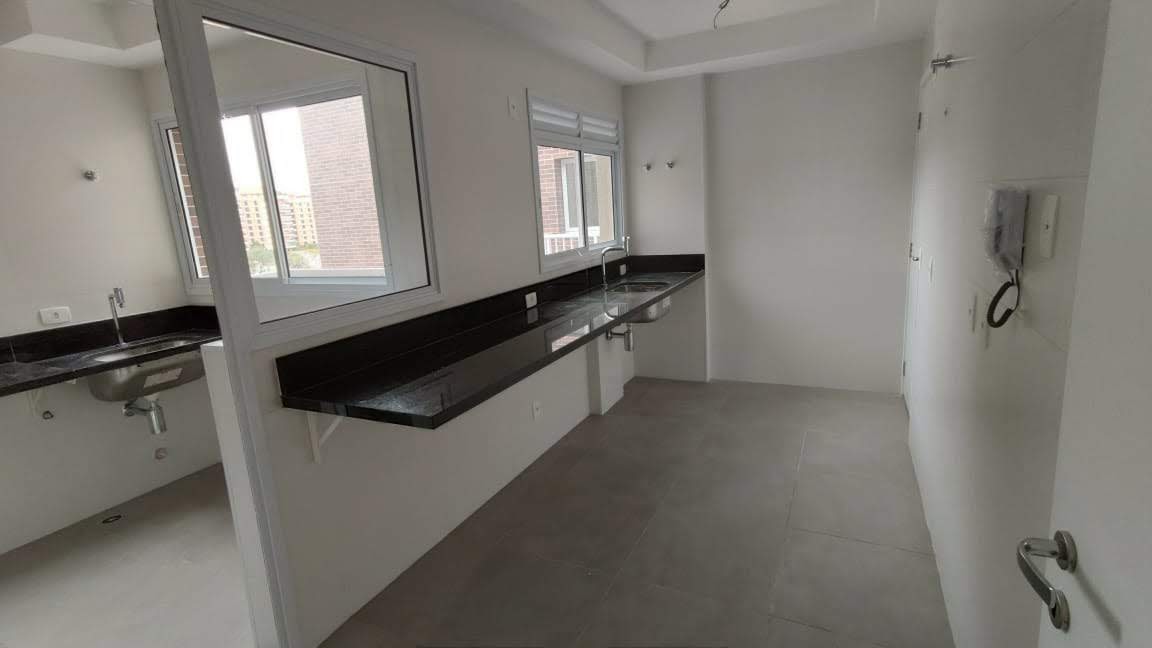 Apartamento à venda com 3 quartos, 230m² - Foto 2