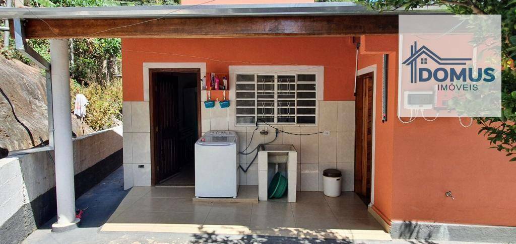 Chácara à venda com 4 quartos, 226m² - Foto 2