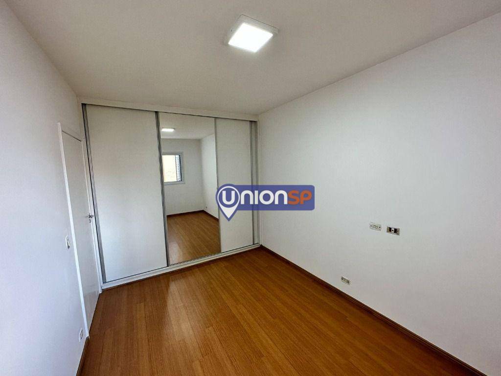 Apartamento à venda com 2 quartos, 66m² - Foto 4