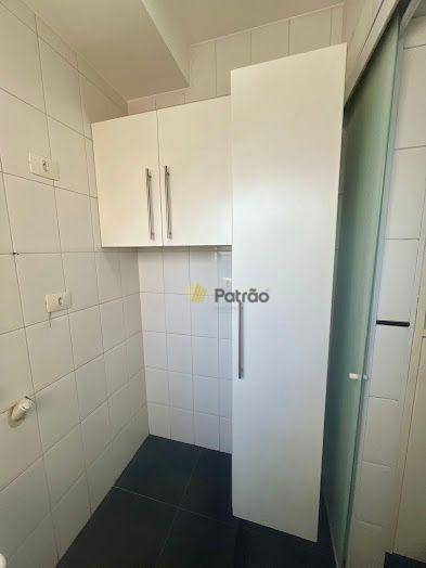 Apartamento à venda com 3 quartos, 74m² - Foto 3