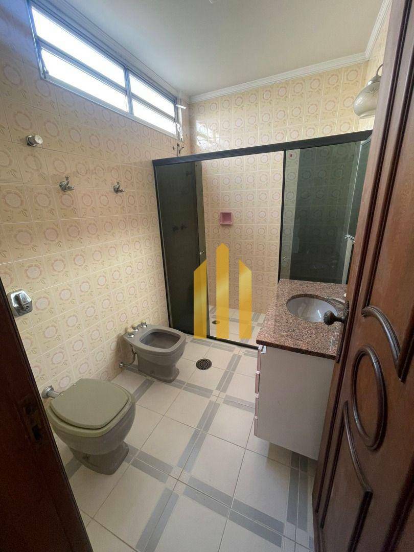 Sobrado à venda e aluguel com 4 quartos, 300m² - Foto 19