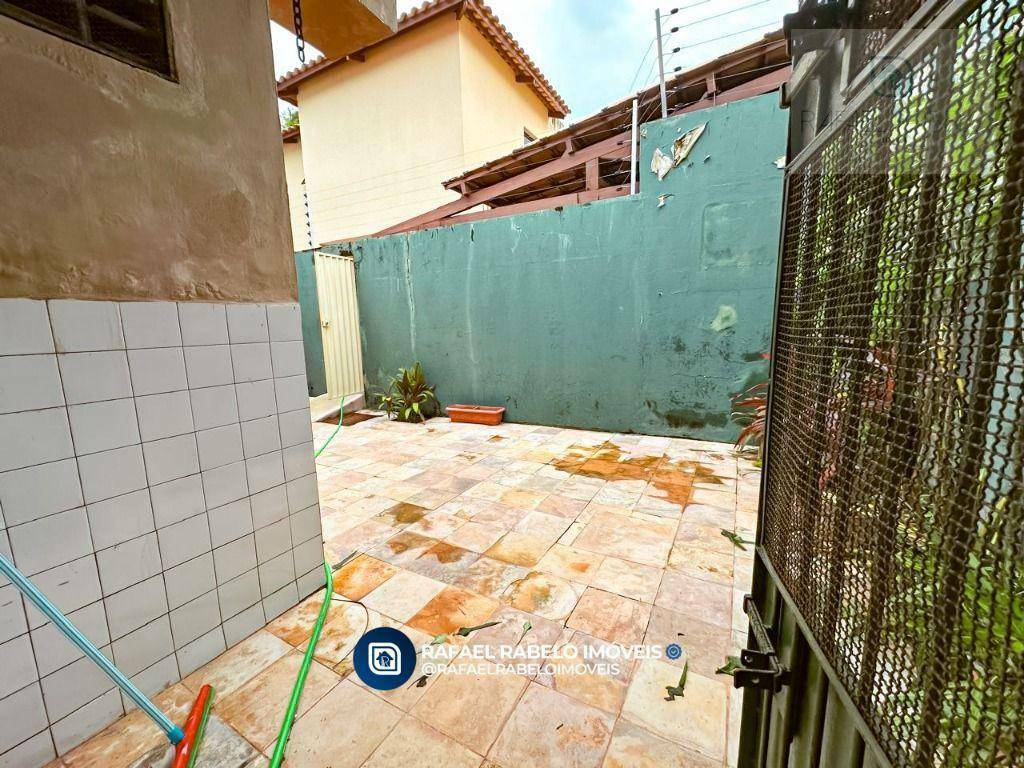 Casa à venda com 4 quartos, 230m² - Foto 9
