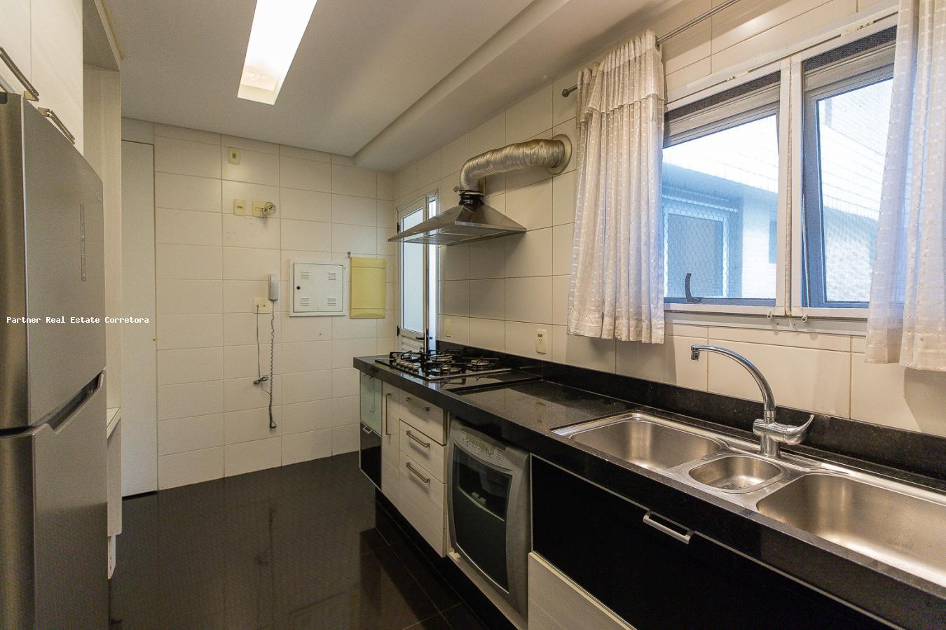 Apartamento à venda com 3 quartos, 207m² - Foto 12