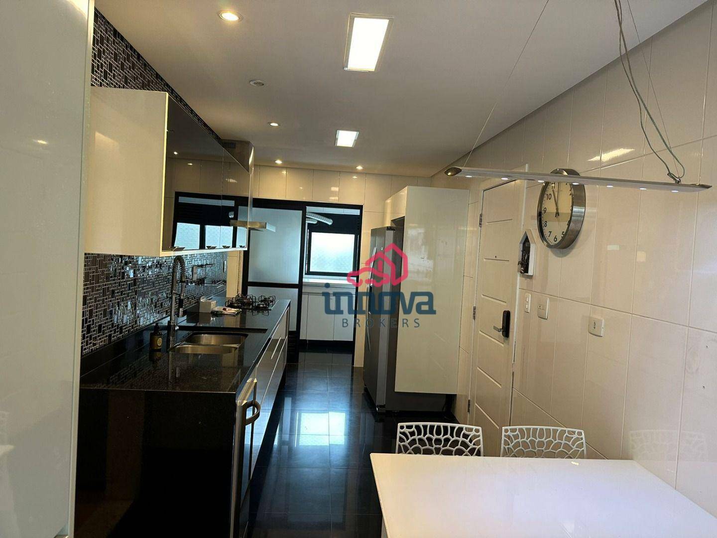 Apartamento à venda com 4 quartos, 171m² - Foto 11