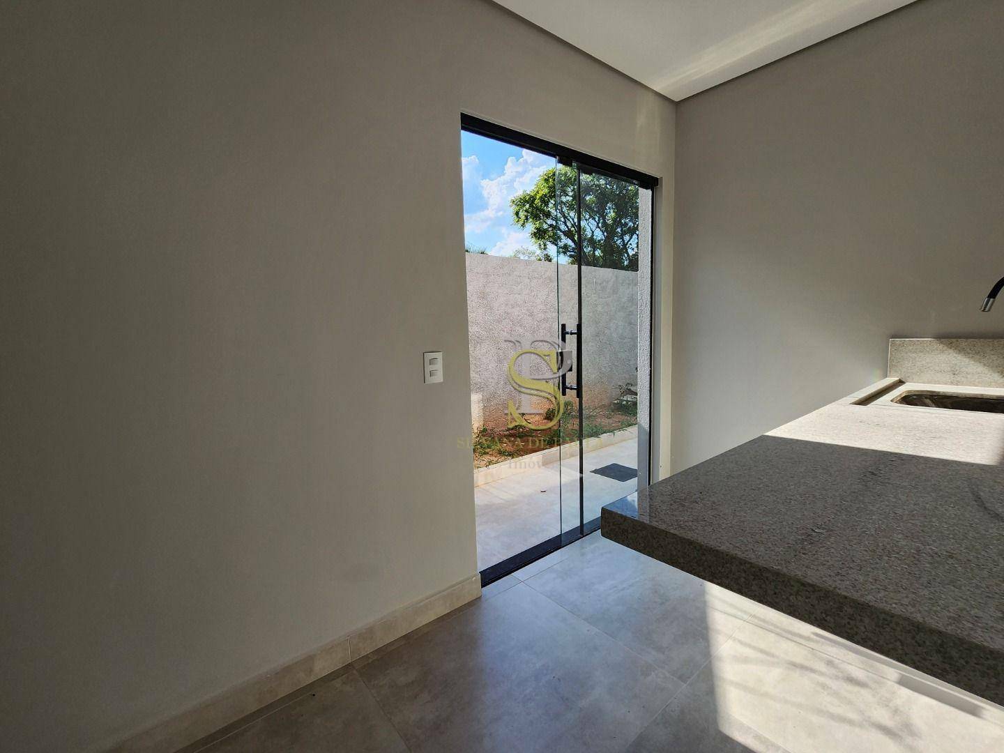 Casa à venda com 3 quartos, 210m² - Foto 16