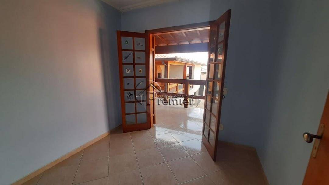 Casa à venda com 3 quartos, 236m² - Foto 38