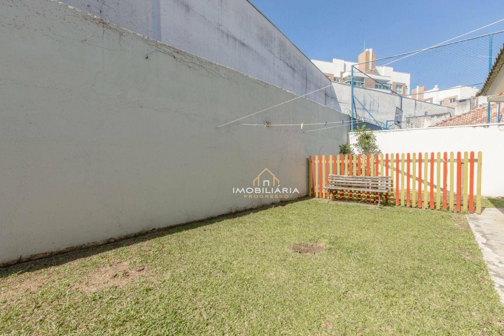 Casa de Condomínio à venda com 4 quartos, 218m² - Foto 40