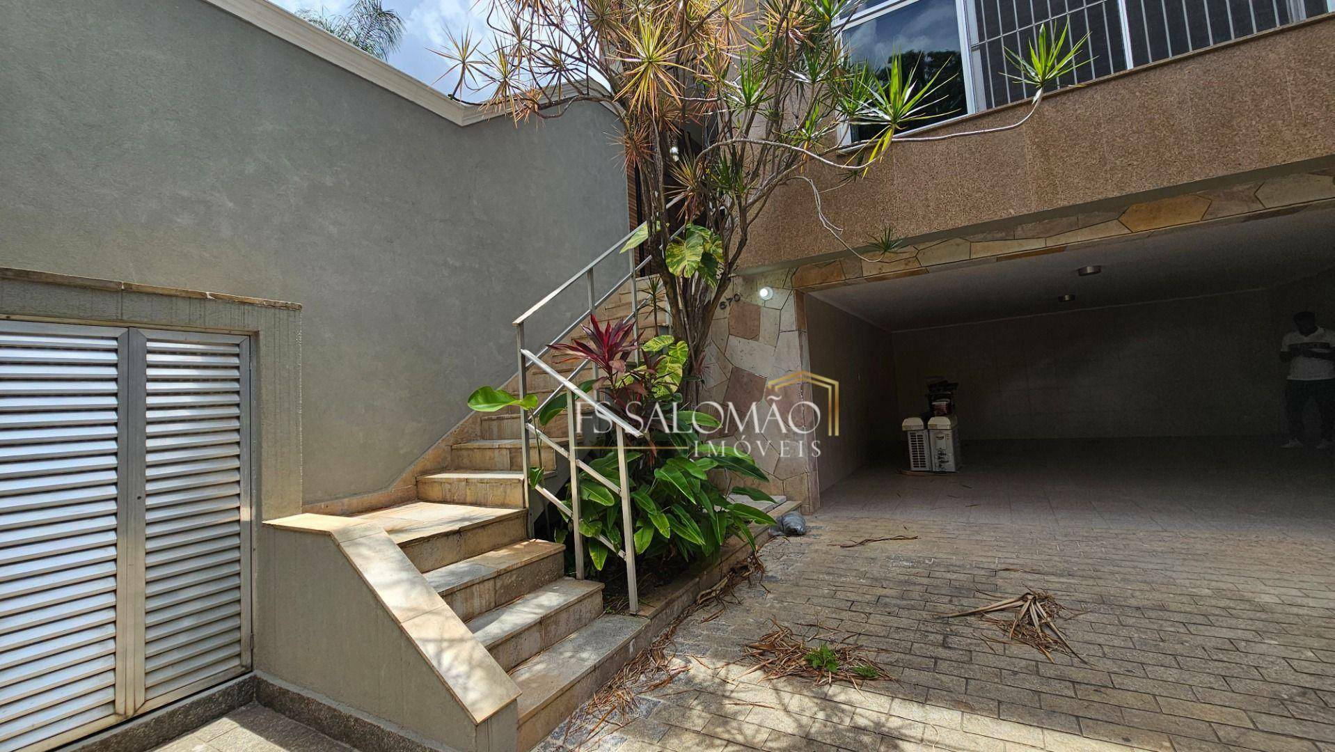 Sobrado à venda e aluguel com 4 quartos, 208m² - Foto 29