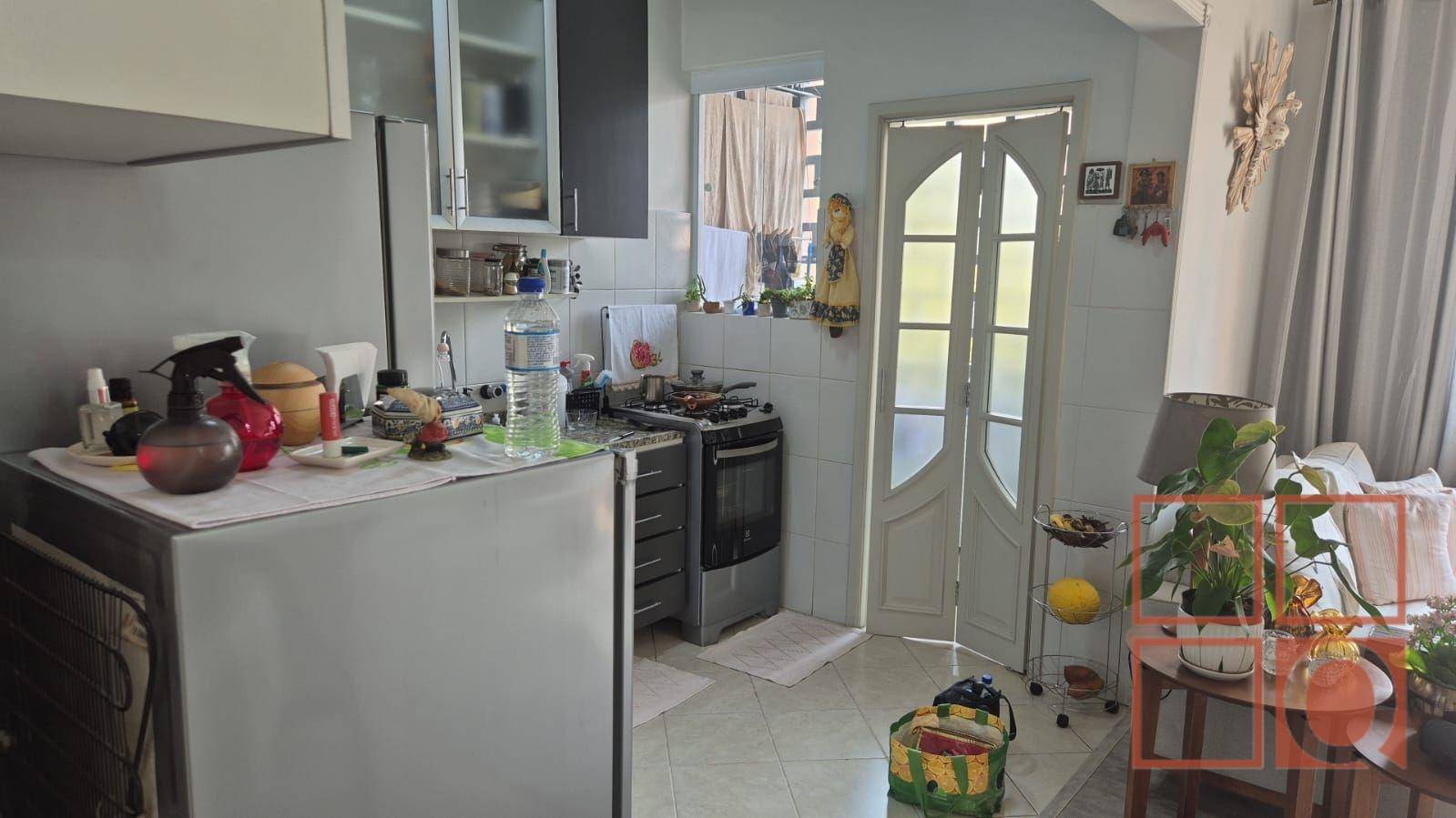 Apartamento à venda com 2 quartos, 72m² - Foto 4