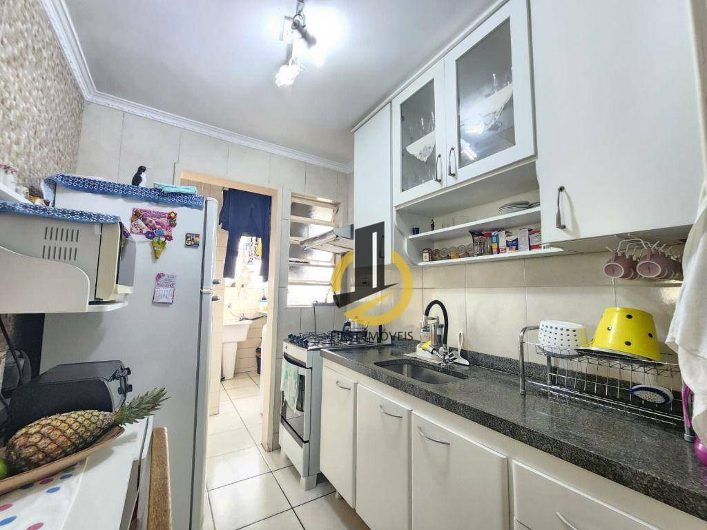 Apartamento à venda com 2 quartos, 63m² - Foto 4