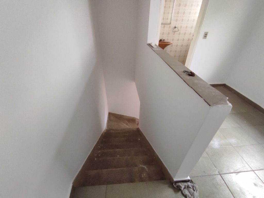 Casa à venda com 3 quartos, 210m² - Foto 25